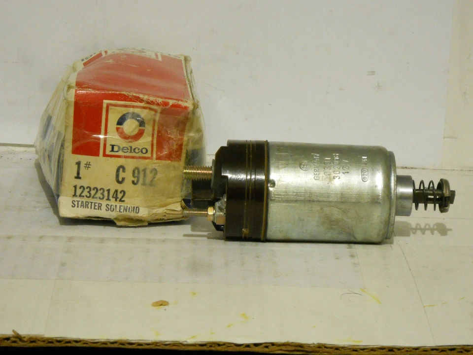 Se adapta a Dodge Plymouth 1978-82 Bosch Solenoide de arranque 0331302096 Hecho en Alemania Foto 1 de 1