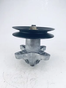 Conjunto de husillo MTD Cub Cadet 918-04474A con polea - Imagen 1 de 6