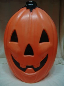 LARGE HALLOWEEN BLOWMOLD PUMPKIN LIGHT UP YARD DECOR - Picture 1 of 3