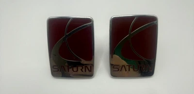 1991-2002 SATURN SL1 SL2 PARACHOQUES DELANTERO EMBLEMA LOGOTIPO INSIGNIA SÍMBOLO SIGNO OEM CANTIDAD Foto 1 de 4
