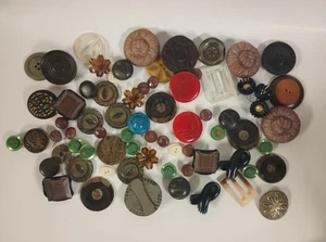 Vintage und antikes Knopf Konvolut in Kunststoff und mehr tolle Designs wunderschön  - Bild 1 von 9