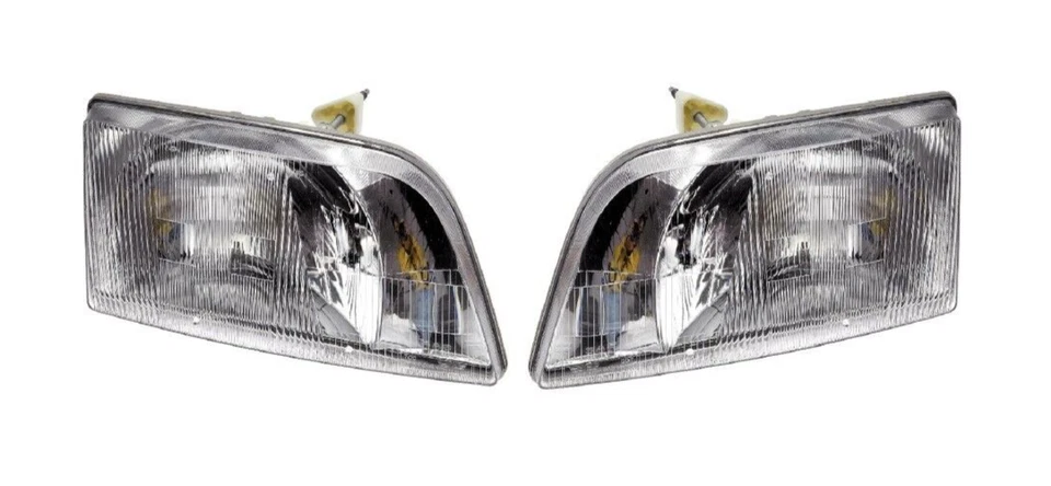 Par de faros Dorman nuevos para 07-14 Bluebird Vision, 98-03 VOLVO VN-VNL-VNM Foto 1 de 1