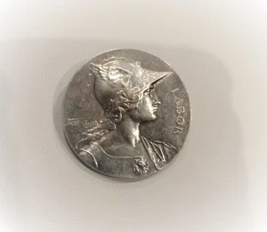 A. Rivet French Labor Argent Medal Marianne Helmet Type Broach/Pin 1 3/8" Dia. - Picture 1 of 8
