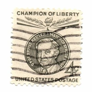 Estampilla usada de 4 centavos de Ernst Reuter (a2) de Scott #1136 de EE. UU. - Imagen 1 de 2