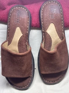 Women's Born Brown Leather Sandals Slides Slip On size 1 US / 32.5 eur - Picture 1 of 8