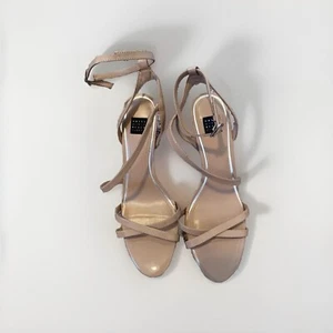 WHITE HOUSE BLACK MARKET BEIGE STRAPPY SANDALS 3.5” HEEL SIZE 8.5 - Picture 1 of 5