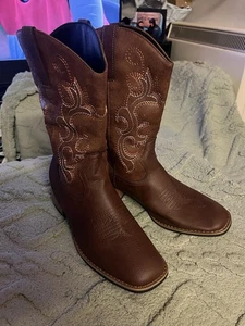Ladies Midcalf Brown Embroidered Cowboy Boots Pull On Square Toe Size 7.5 - Picture 1 of 9