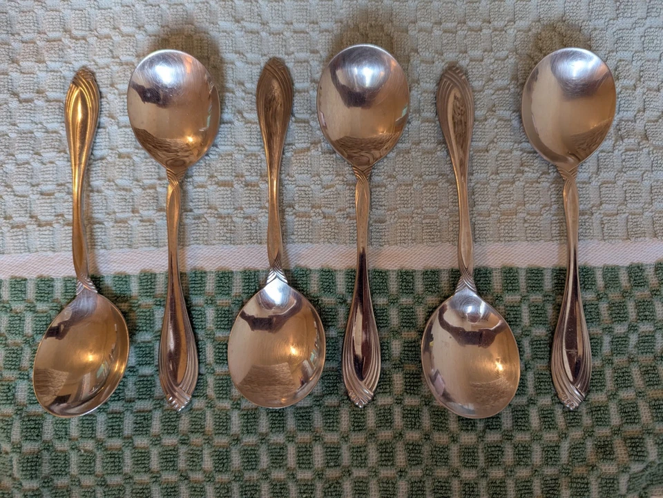 Oneida Heiress stainless round cream soup spoons Pre-owned Very RARE - Image 1 of 4
