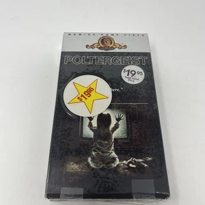 Poltergeist: (VHS, 1987) MGM/UA Home Video, Horror, 1982 Spielberg, Tobe Hooper - Foto 1 di 8