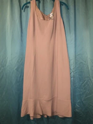 Bloomingdales 女式 14 码连衣裙腮红。 有内衬 — 第 1/4 张图片