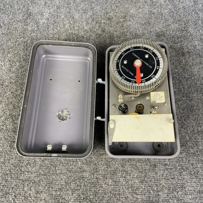 Vintage Paragon Electric Company Model A-175-0 Timing Motor Yeomans Brothers - Image 1 of 4