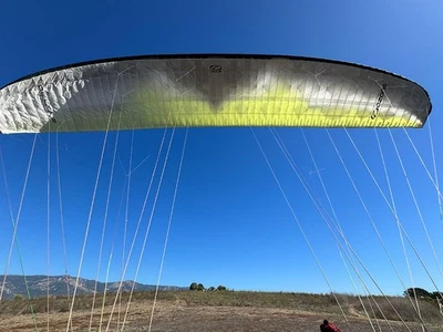 USADO Ozone Delta 2 ML en buen estado para piloto de parapente avanzado Foto 1 de 4