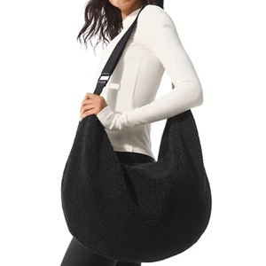Bolso bandolera Alo Yoga Sherpa Om The Go negro - Imagen 1 de 11