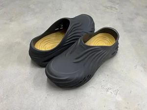 Sandalias Crocs para hombre Echo Wave arena negra deslizables 210521-0LD - nuevas - Imagen 1 de 5