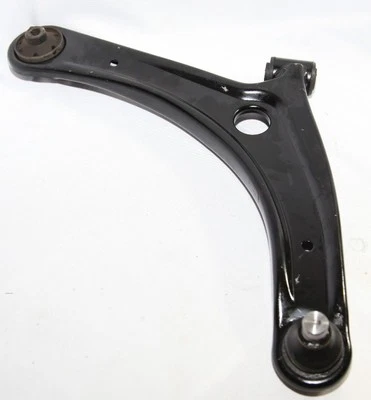 Brazos de control inferiores delanteros diestros para pasajero negros para Jeep 07-14 Compass/Patriot Foto 1 de 4