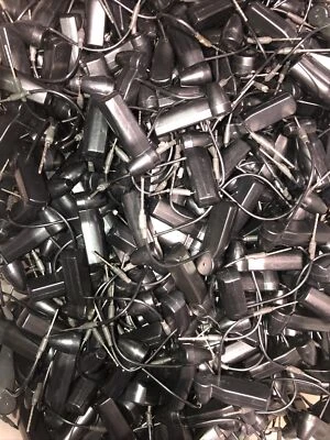 Lote de 100 etiquetas de sensor de seguridad Alpha (antirrobo) negras - se envía el mismo día hábil Foto 1 de 4