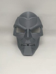 Halloween Mask - Dr. Doom Mask 3D printed Silver - Picture 1 of 4