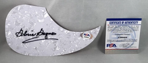 Gloria Gaynor Signed Acoustic PickGuard PSA/DNA COA Cover