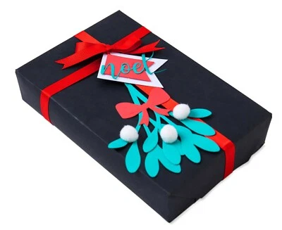 Sizzix Bigz Mistletoe Leaves die #664461 Retail $19.99 designer Jen Long - Image 1 of 4