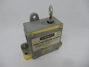 Stanley C-14 Pull Cord Switch 115VAC 60Hz 1Phase 1/6HP 7A USED - Picture 1 of 2