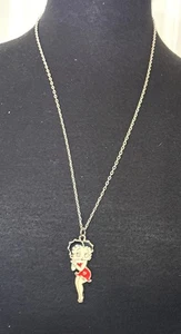 K.F.S. Betty Boop Cartoon Figur im roten Kleid Anhänger Silber Kette Halskette - Bild 1 von 10
