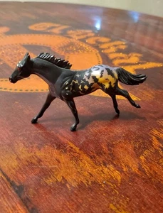 Cavallo Breyer Stablemate hHalloween 1999 Sigaro Nosferatu. - Foto 1 di 7