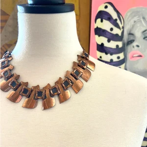 Collana vintage modernista in rame, girocollo artigianale fatto a mano, maglie, - Foto 1 di 11