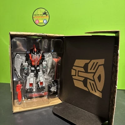 Hasbro Transformers Generations Select Dinobot Red Swoop Deluxe Class Figure - Image 1 of 4