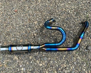 2022-2024 Road Glide Exhaust 2 Into 1 Full System Blue Chrome - Picture 1 of 6
