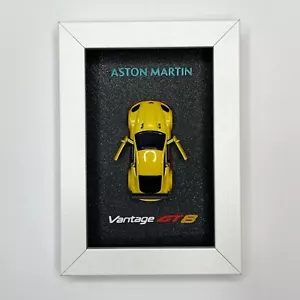 Aston Martin Vantage GT8 - Escala 1:64 - Imagen 1 de 4