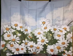NEW 38” x 30” Field of Daisies White Daisy Flowers Wall Tapestry with Clips - Picture 1 of 17