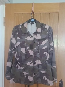 Camoflarge Jacket Size 10 Long Sleeve , With 2 Pockets and two Zips To Front - Picture 1 of 1