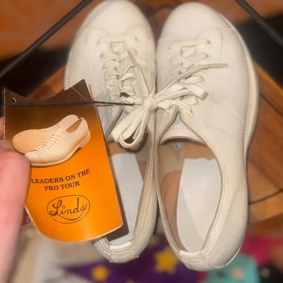 Vintage Linds Women's White Leather Bowling Shoes - Imagem 1 de 4
