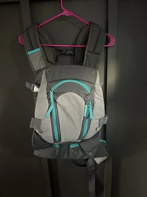 Infantino Carry on Carrier Grey One Size 4 Positions, Multi-pocket, Baby Wearing - Image 1 of 4