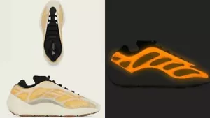 Adidas Yeezy 700 V3 Safflower US10 ✅ EXPRESS SHIP ✅ - Picture 1 of 5