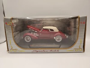 1937 CORD 812 SUPERCHARGED 1/32 DIECAST CAR BY SIGNATURE MODELS - Picture 1 of 1