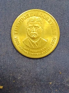 VINTAGE PRESIDENTIAL MEDAL / TOKEN THEODORE ROOSEVELT 26TH -PRESIDENT - Picture 1 of 2