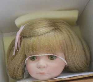 Exclusively Yours Porzellanpuppe "Muffin" 16 Zoll von Rose Pinkul - Bild 1 von 7
