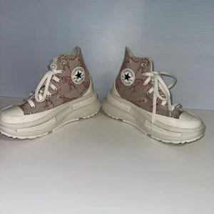 Converse Run Star Legacy CX Plataforma Cheetah Talla 4.5 Niños / 6-6.5 Mujer’s - Imagen 1 de 18