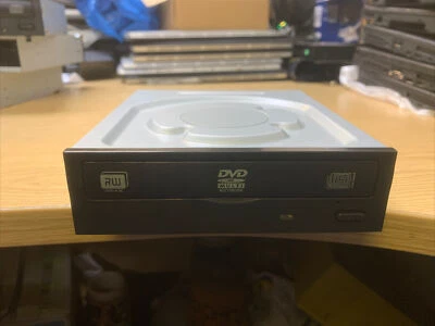 LiteOn iHAS124-04 WU DVD/CD ReWritable Drive RW DVD-R DL iHAS124-04 SATA (2) - Image 1 of 4