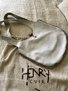 Henry Cuir Schultertasche hellgrau Fransen Leder mit Leinenfutter M. In Italy - Bild 1 von 3