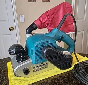 Makita 9403 Heavy-Duty Corded 4"x 24" Belt Sander 115V GUC - Picture 1 of 11