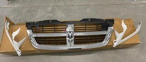 2007-2009 Dodge Sprinter VAN 2500/3500 Grille plus grille trim molding  - Picture 1 of 3