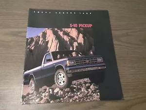 MINT CHEVROLET 1985 CHEVY S-10 PICKUP 20 PAGE SALES BROCHURE NEW (BOX 262) - Picture 1 of 7