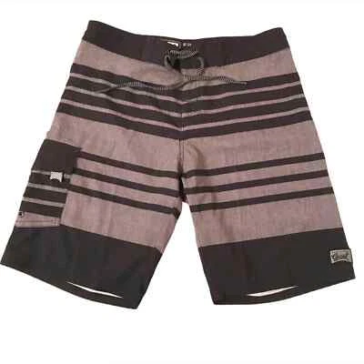 Hermosos pantalones cortos gigantes negros y grises para hombre Foto 1 de 4