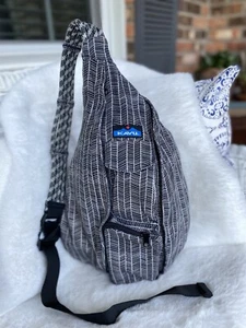 Kavu Sling Rope Crossbody Black White Chevron Strip. - Picture 1 of 17