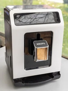 Krups Evidence EA89 Quattro Force Kaffeevollautomat Kaffeemaschine - Bild 1 von 8
