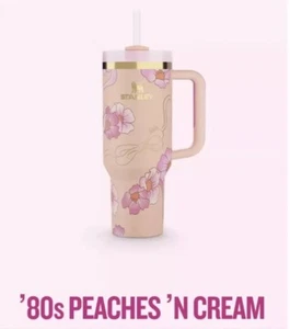 Barbie x Stanley - Tumbler - 80's Peaches N' Cream - 40 oz Quencher - Neu in OVP - Bild 1 von 5