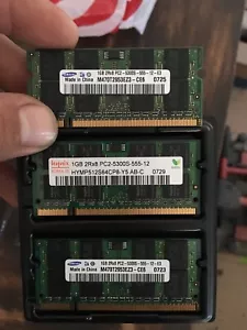 Samsung & HYNIX 3GB KIT ( 1GB x 3) DDR2 PC2-5300S Laptop HYMP112S64CP6-Y5 - Picture 1 of 1