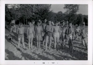 Boys at the Beach - Found Photo Vintage c1950s - Picture 1 of 2